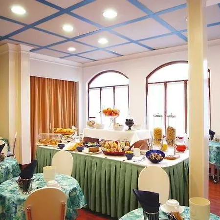 מלון Marittima 3*